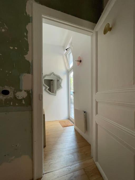 Studio Issanka - Coeur De Ville Сет Экстерьер фото